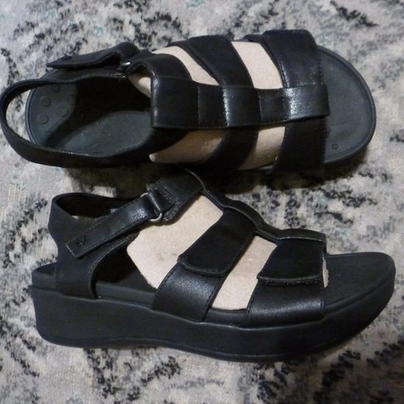 Vionic black 3 adjustable strap leather sandals 8W 8 wide arch support - Picture 2 of 7